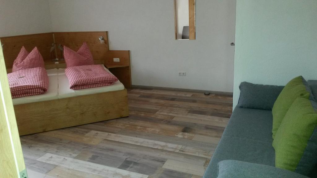 Gaestehaus Engelhard Pension Karbach  Zewnętrze zdjęcie